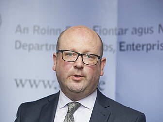 Nash defends "Living Wage&...